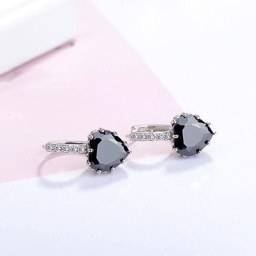 Heart Shaped Black Diamond CZ Solitaire Hoop Earrings for Woman