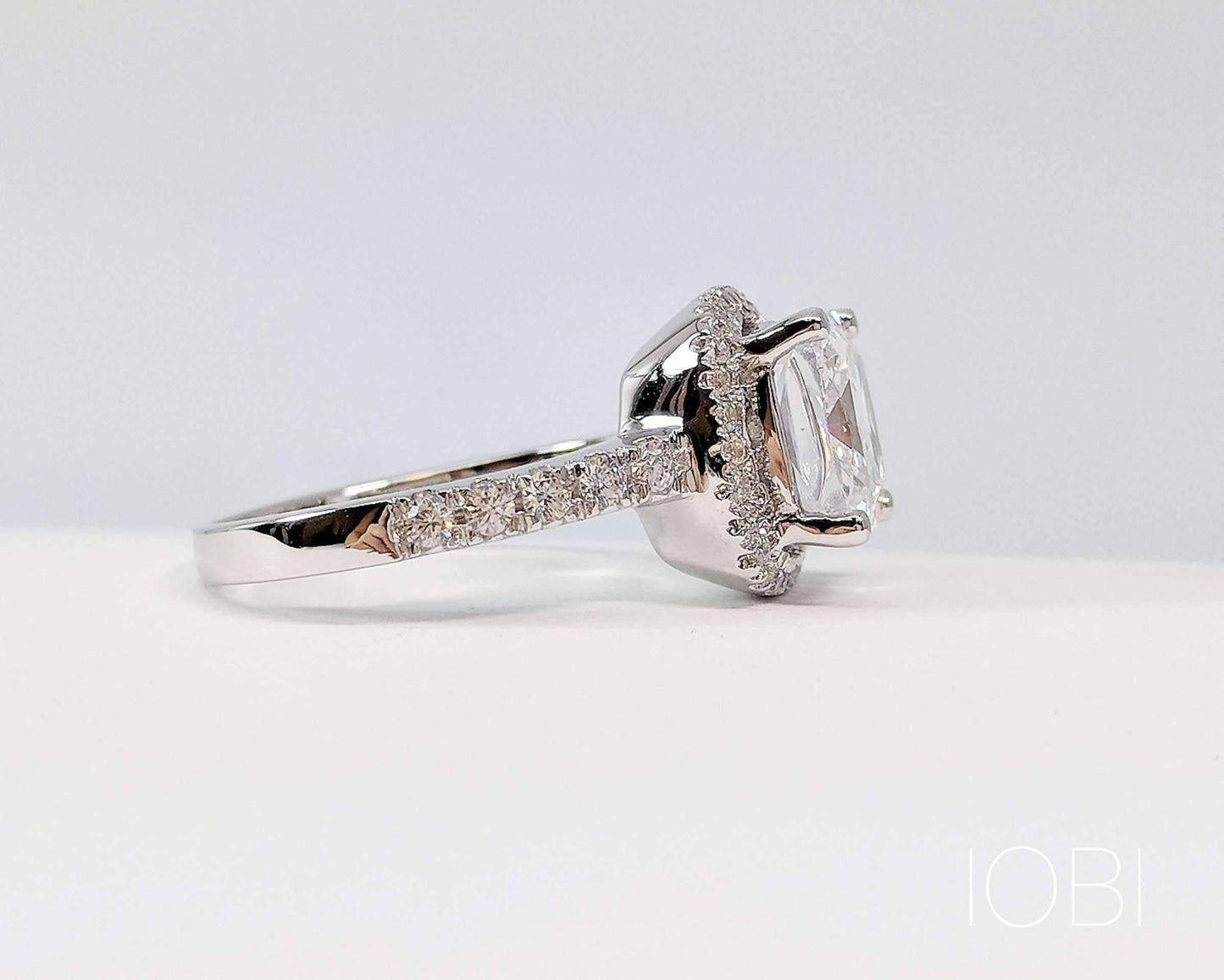 Regina 3CT Cushion Cut Halo OB Simulated Diamond Sterling Silver Platinum Plated Ring for Woman Bridal Engagement Wedding