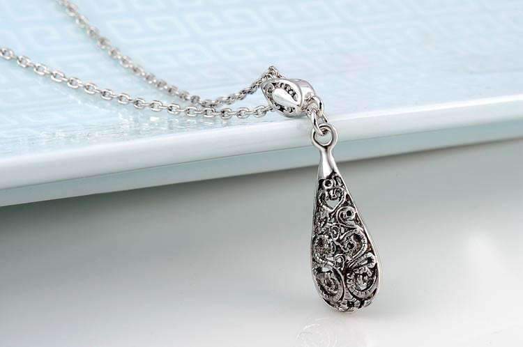 Feshionn IOBI Necklaces Arabesque Filigree Puff Teardrop Necklace