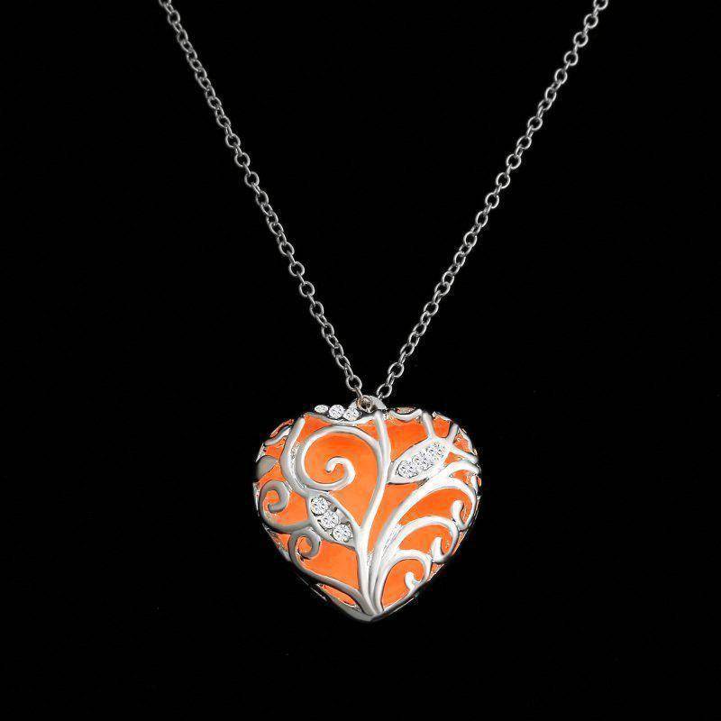 Lustrous Heart Glow in The Dark Pendant Necklace for Woman