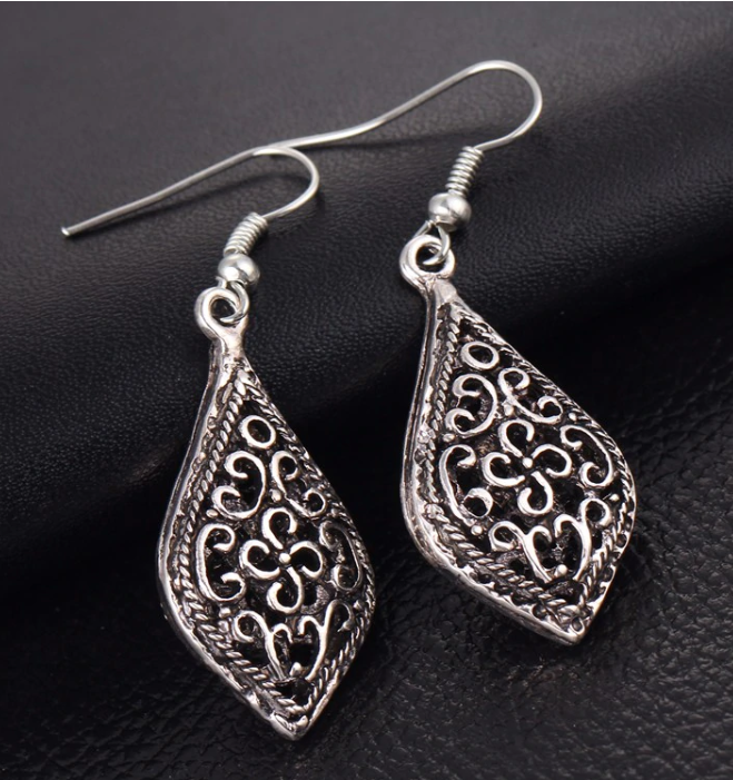 Palazzo Motif Drop Earrings