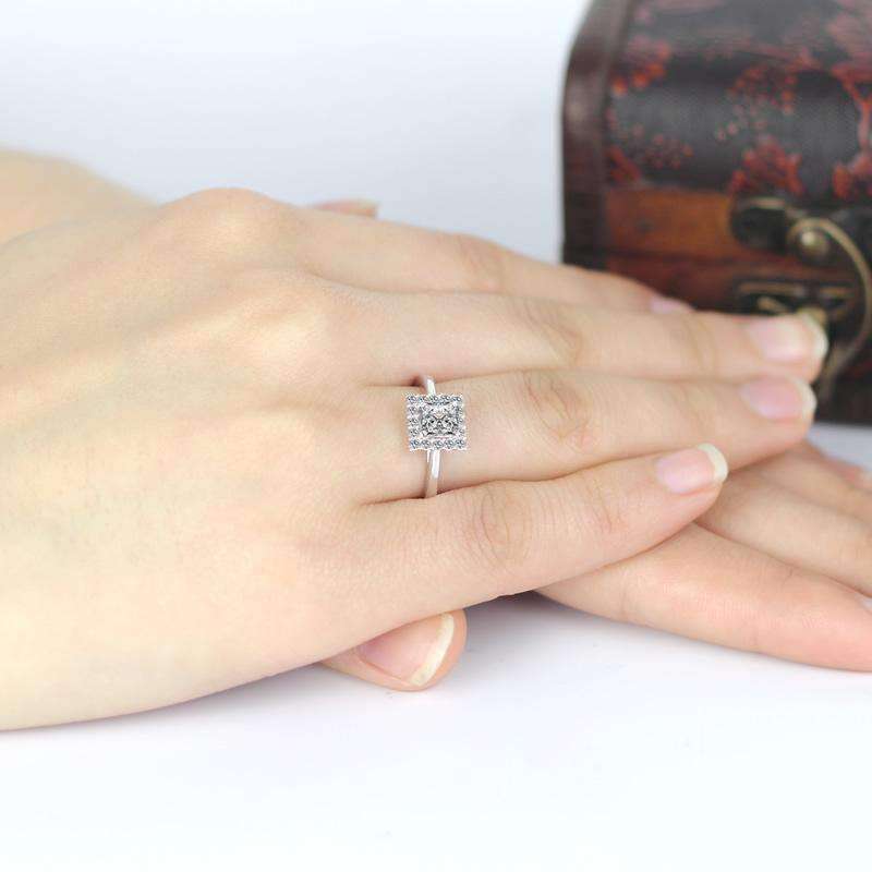 Bianca 0.68CT Princess Cut Halo OB Simulated Diamond Ring – Sterling Silver Engagement, Bridal, or Wedding Jewelry